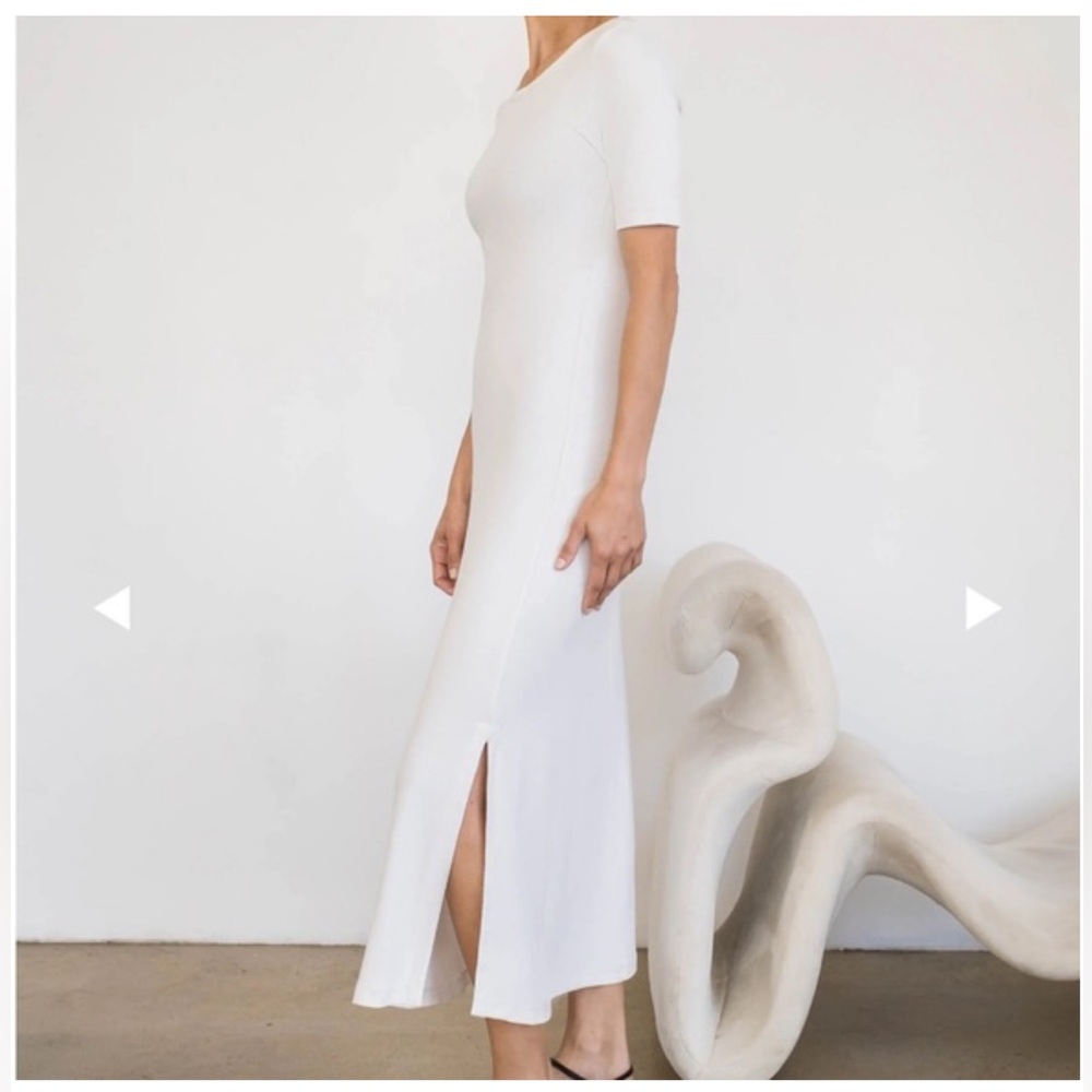 AYR The Moderne Dress Seashell Cream Color Ribbed T-Shirt Dress w/ Side Slit - Picture 3 of 15